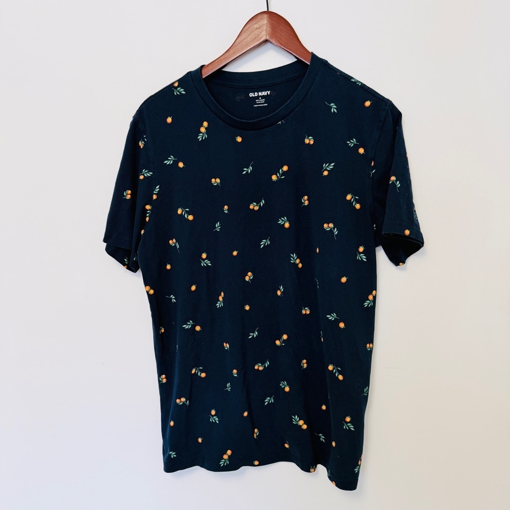 60% Cotton Old Navy Covered In Peaches Summer Fun Party Casual Tee 🍑